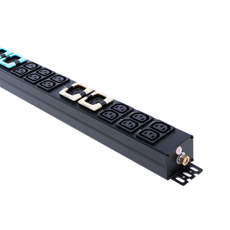 24 Outlets 3 phase IEC C13 & C19 Lockable sockets 1.5U Liquid Magnetic Circuit Breaker Vertical Hot swappable RS485 metered Rack PDU