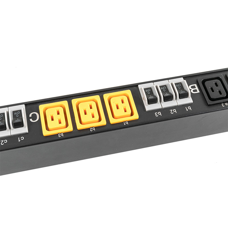 3-Phase 10-Outlet C13 C19 Vertical Breaker Overload Protection Switched Rack Pdu