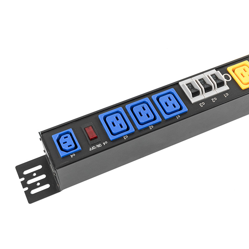 3-Phase 10-Outlet C13 C19 Vertical Breaker Overload Protection Switched Rack Pdu